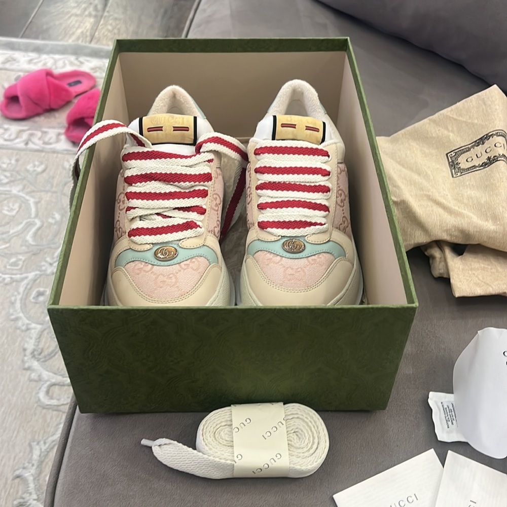 GUCCI  AUTHENTIC GUCCI WOMEN'S SCREENER SNEAKER SIZE 38